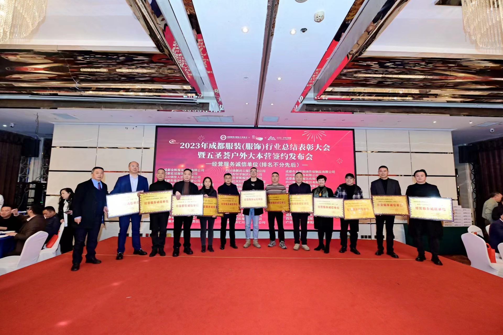 1704184136126003.jpg 7012baf9619a791a7e656dfdcfe60ca.jpg